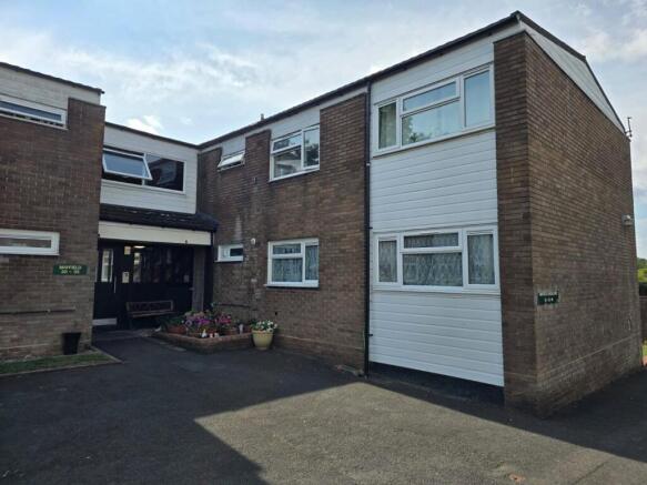 2 bed property, in Mayfield, £55,000
