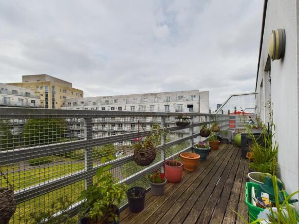 1 bed property, in Anchor Point, £77,500