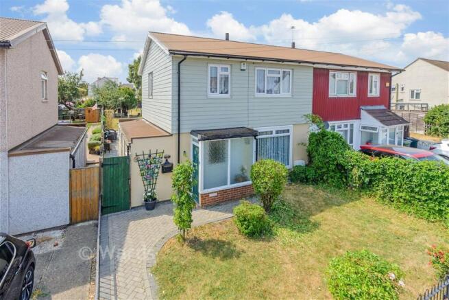 3 bed property, in Kingsley Avenue, £325,000