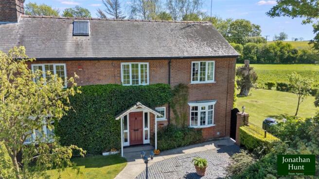 4 bed property, in Chipping, £975,000
