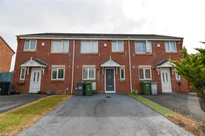 3 bed property, in Christleton Close, £175,000