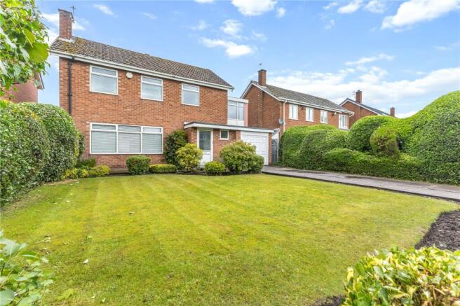 4 bed property, in Fairwood Road, £550,000