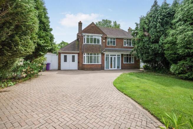 3 bed property, in Lichfield Road, £525,000