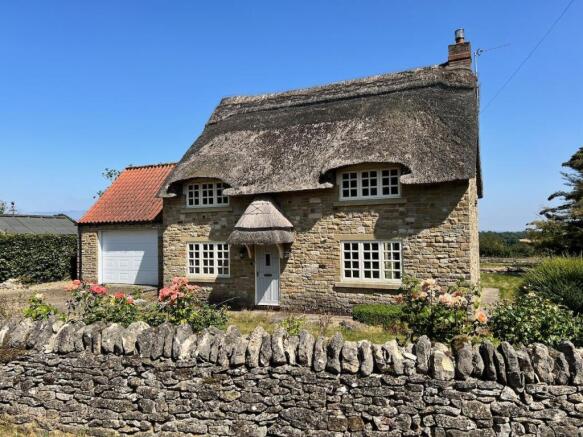 3 bed property, in Skylark Cottage, £575,000