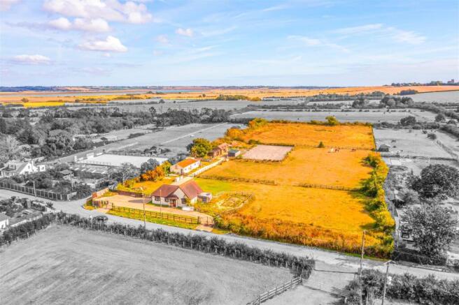 7 bed property, in Pudsey Hall Lane, £1,000,000