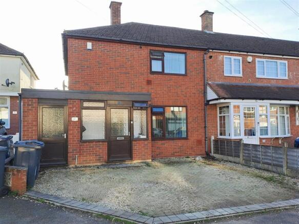 2 bed property, in Verney Avenue, £200,000