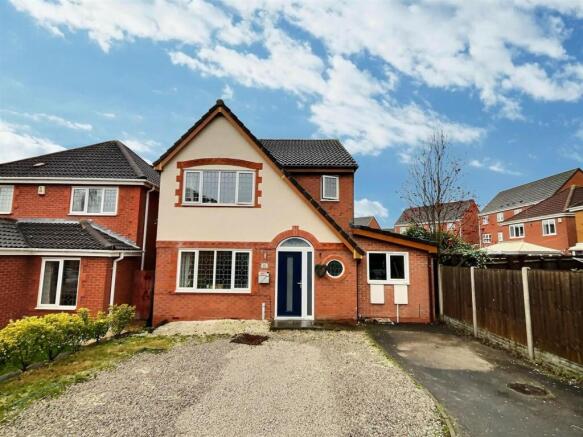 5 bed property, in Trusley Brook, £350,000