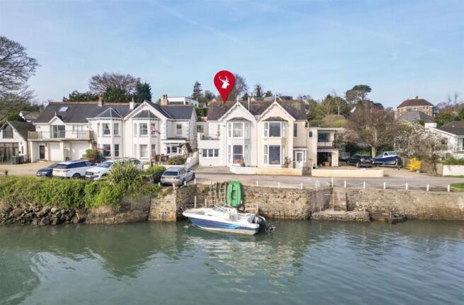 3 bed property, in Torridge Estuary, £699,000
