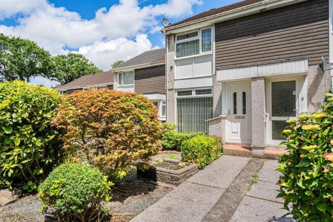 2 bed property, in Hazel Road, £179,950
