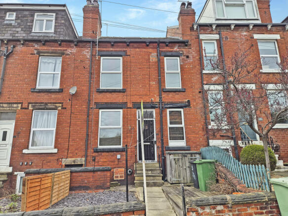 2 bed property, in Wetherby Place, £175,000
