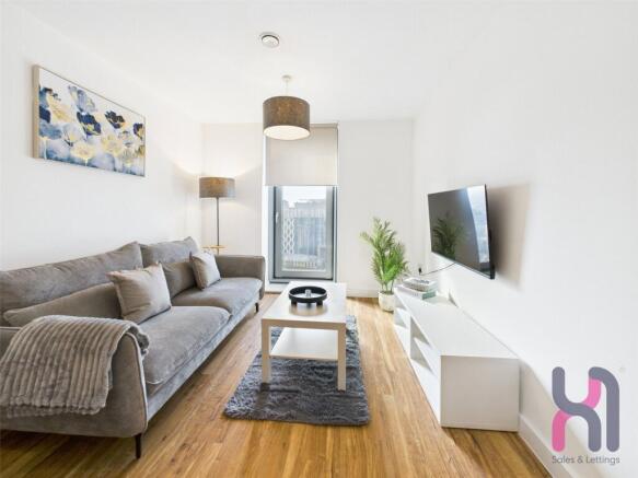 2 bed property, in Media City, £225,000