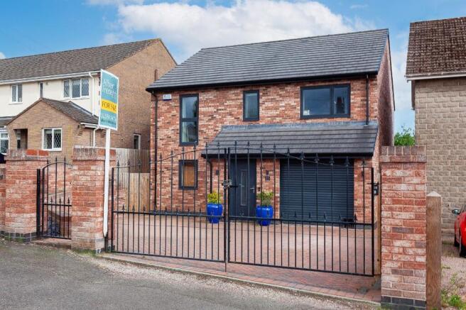 6 bed property, in Victoria Road, £575,000