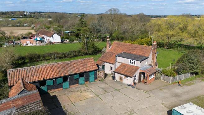 2 bed property, in Albyns Lane, £1,200,000