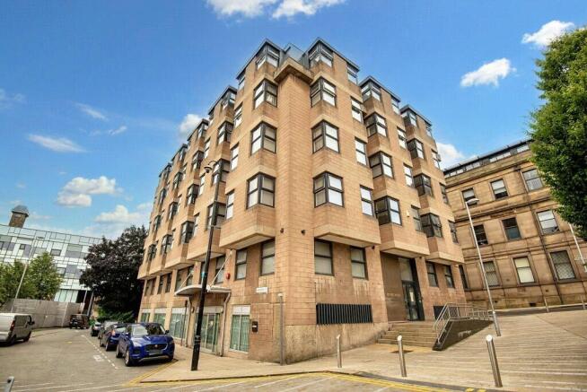 1 bed property, in Regent House, £58,000