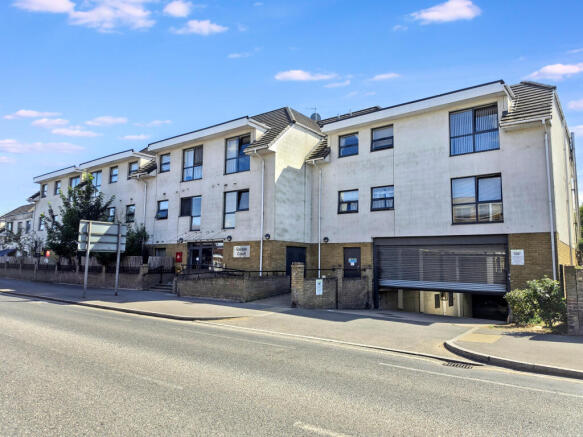 2 bed property, in Flat 19, £175,000
