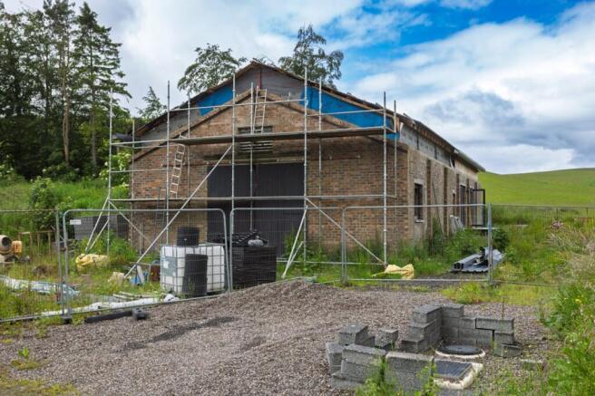 3 bed property, in Land and Buildings by Blinkbonny Steadings, £499,995