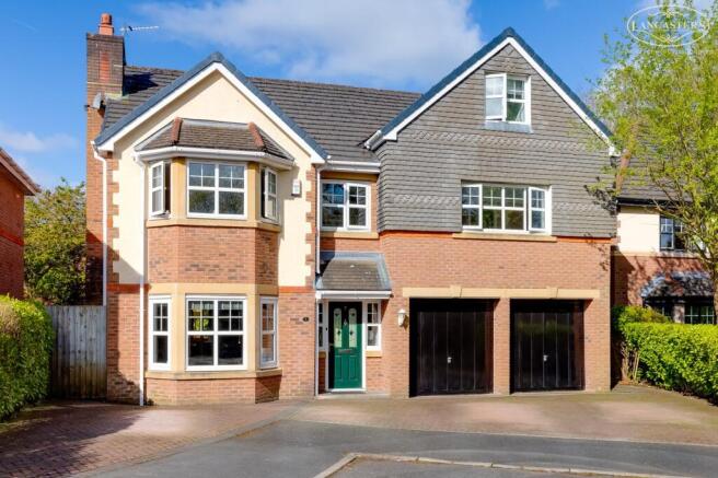 6 bed property, in Regents Hill, £700,000