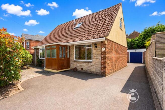 3 bed property, in Lyell Road, £400,000