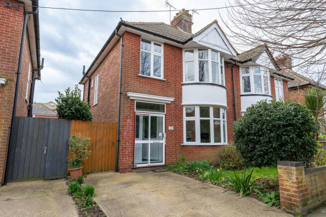 3 bed property, in Barton Road, £340,000