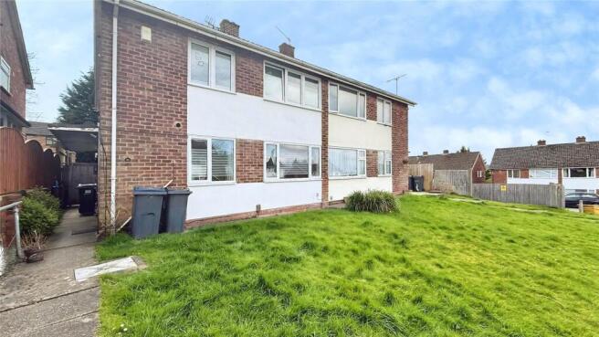 2 bed property, in Lazy Hill, £120,000