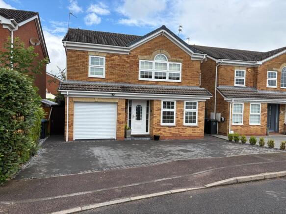 4 bed property, in Bodycote Close, £399,950