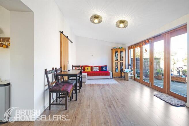 3 bed property, in Loder Gardens, £420,000