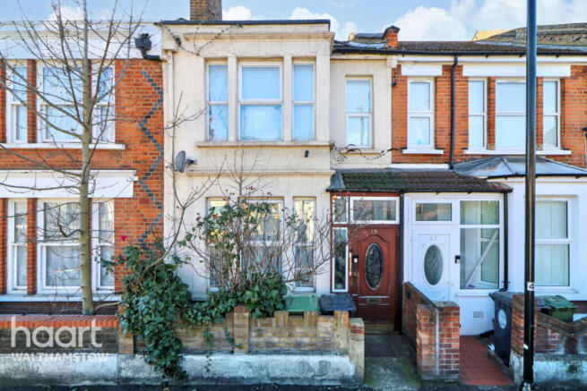 4 bed property, in Rosebank Road, £650,000