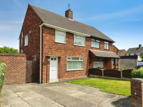 3 bed property, in Florence Avenue, £200,000