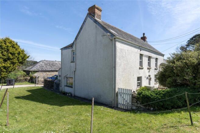 3 bed property, in Rosudgeon Farm, £295,000