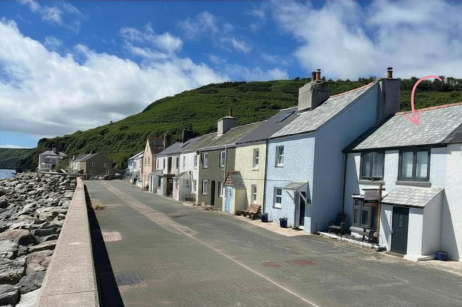 2 bed property, in Beesands, £440,000