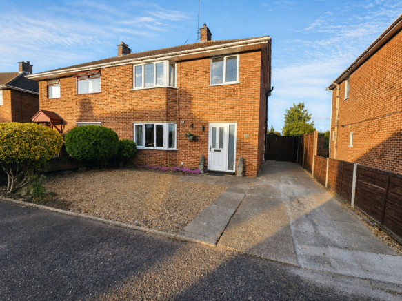 3 bed property, in Northgate, £260,000
