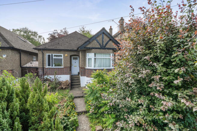 2 bed property, in Highland Road, £750,000