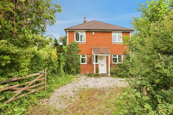 3 bed property, in Talbot Road, £390,000