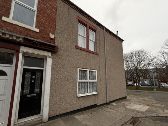 2 bed property, in Brabourne Steet, £70,000