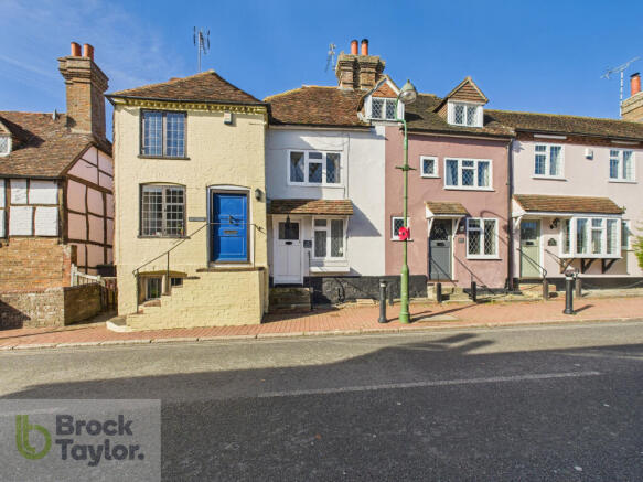 2 bed property, in South Street, £350,000