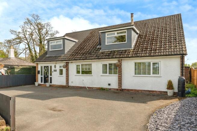 4 bed property, in Burton Road, £475,000