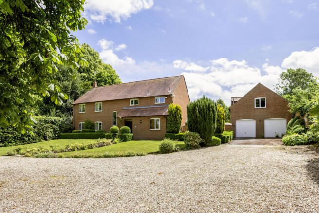 5 bed property, in Pye Lane, £1,150,000