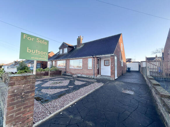 2 bed property, in WELL PRESENTED SEMI DETACHED BUNGALOW - Bleasdale Avenue, £175,000