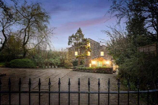 5 bed property, in High Green Barn, £1,000,000
