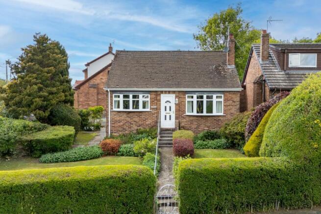 2 bed property, in West View, £200,000