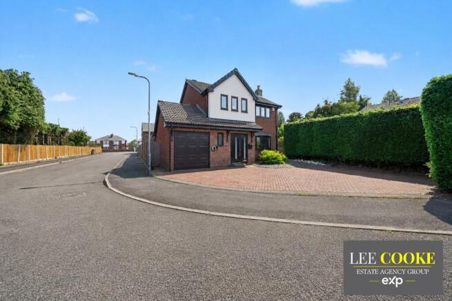 4 bed property, in Thirston Close, £395,000