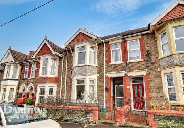 4 bed property, in Princes Avenue, £280,000