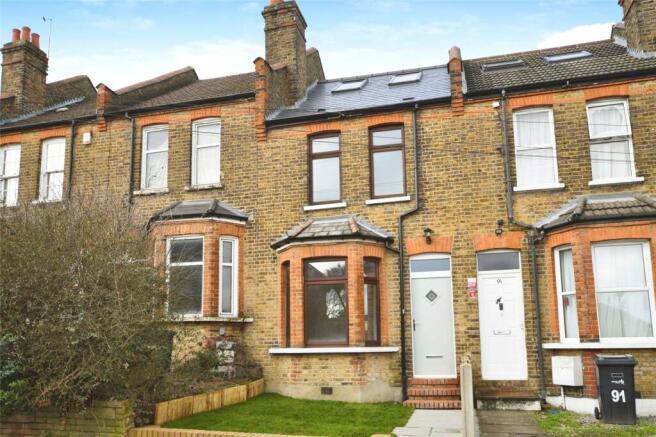 4 bed property, in Chelmsford Road, £700,000