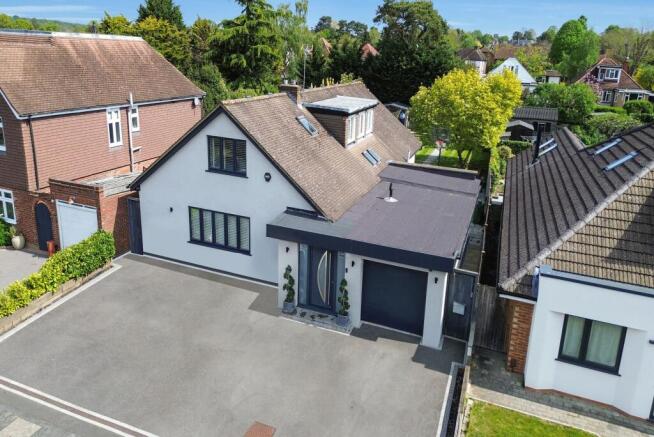 5 bed property, in West Farm Close, £1,200,000
