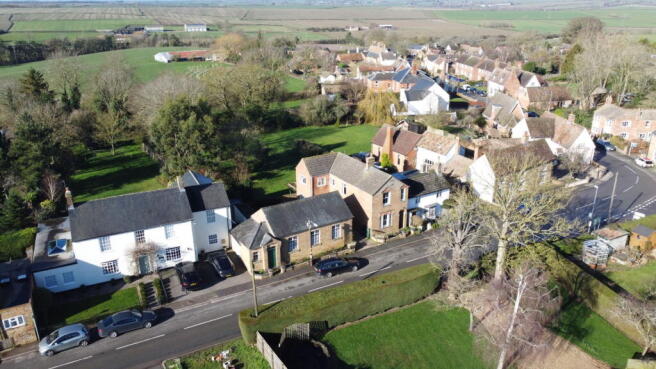 3 bed property, in Anchor Cottage, £450,000