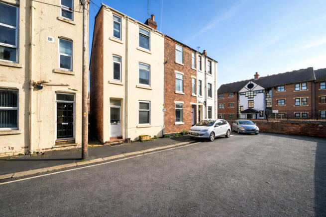3 bed property, in Elvey Street, £180,000