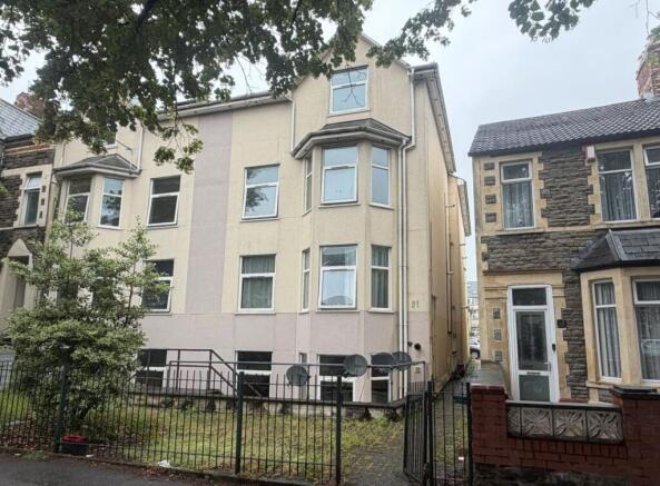 9 bed property, in Stacey Road, £575,000