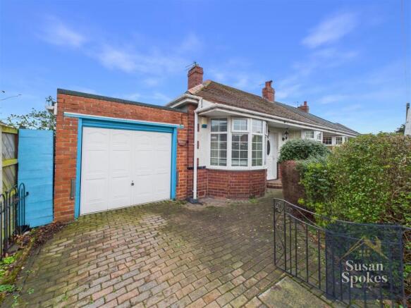 2 bed property, in Forster Avenue, £259,950