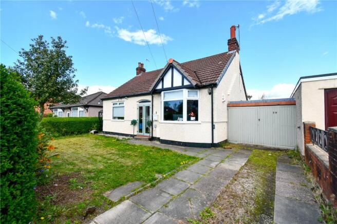 2 bed property, in Greenfields Avenue, £375,000