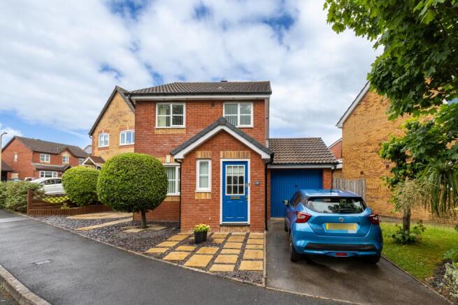 3 bed property, in Newmill Gardens, £340,000
